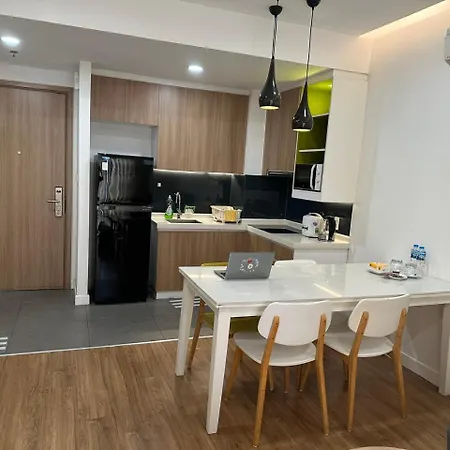 Republic Plaza Airport Free Poll Gym Apartment